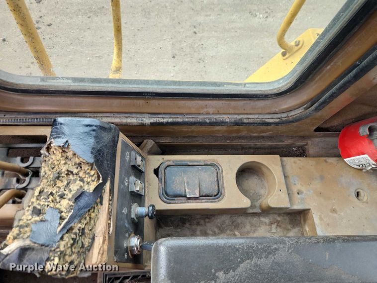image for item FN5556 1992 Caterpillar 950F wheel loader