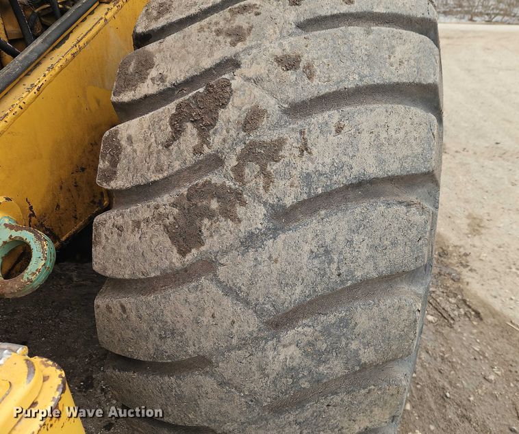 image for item FN5556 1992 Caterpillar 950F wheel loader