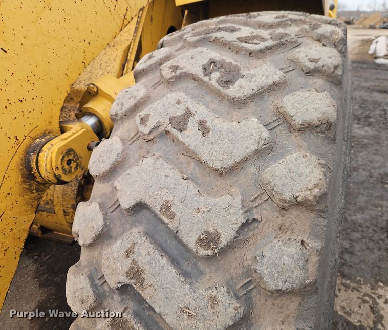 image for item FN5556 1992 Caterpillar 950F wheel loader