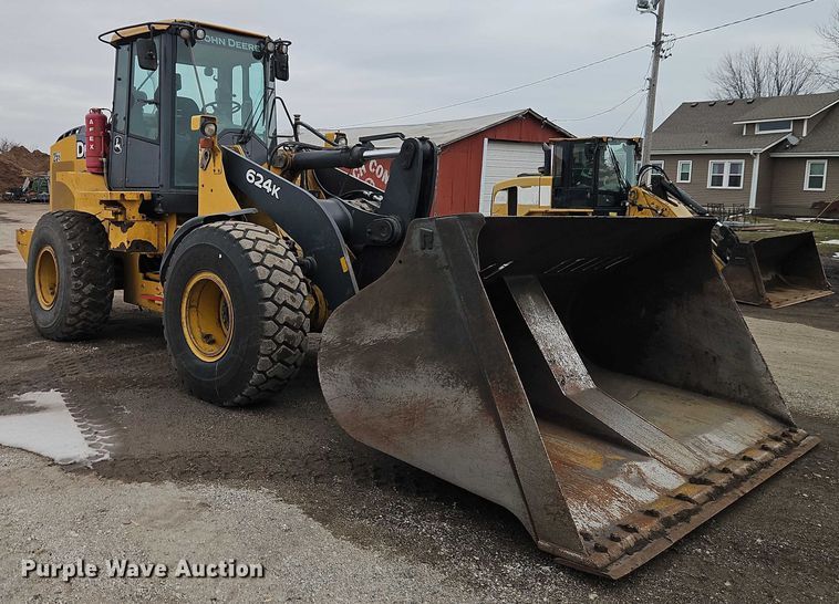 image for item FN5558 2015 John Deere 624K wheel loader