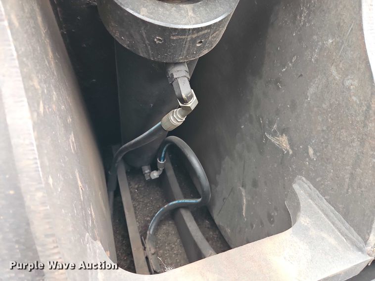 image for item FN5558 2015 John Deere 624K wheel loader