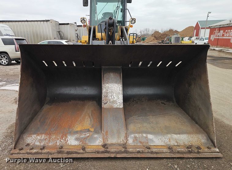 image for item FN5558 2015 John Deere 624K wheel loader