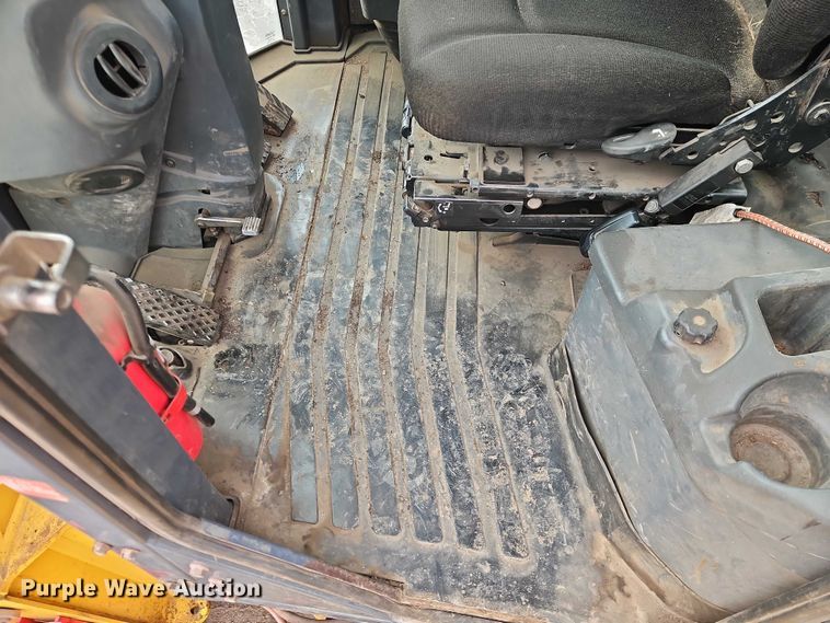 image for item FN5558 2015 John Deere 624K wheel loader