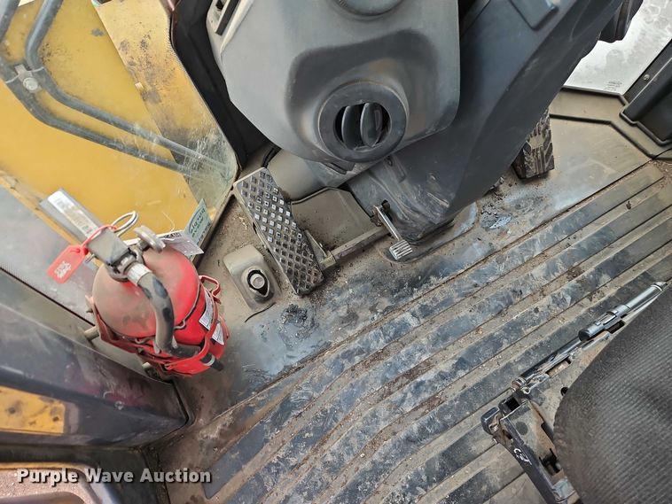 image for item FN5558 2015 John Deere 624K wheel loader