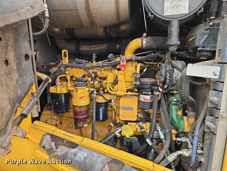 image for item FN5558 2015 John Deere 624K wheel loader