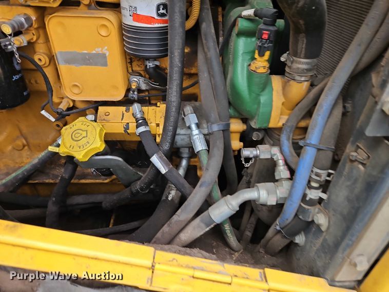 image for item FN5558 2015 John Deere 624K wheel loader