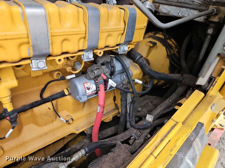 image for item FN5558 2015 John Deere 624K wheel loader