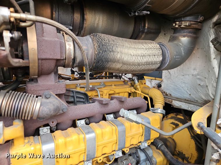 image for item FN5558 2015 John Deere 624K wheel loader