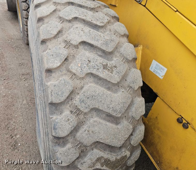 image for item FN5558 2015 John Deere 624K wheel loader