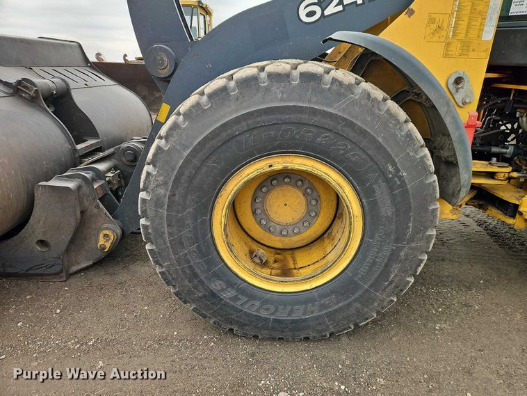 image for item FN5558 2015 John Deere 624K wheel loader