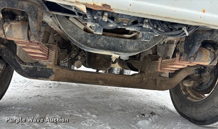 image for item FO3501 1999 International 2574 semi truck