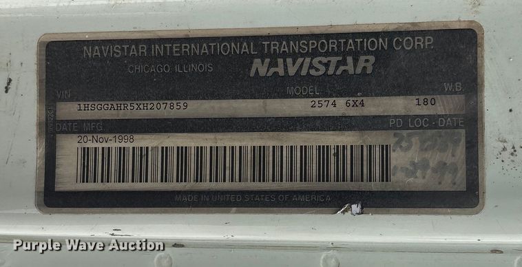 image for item FO3501 1999 International 2574 semi truck