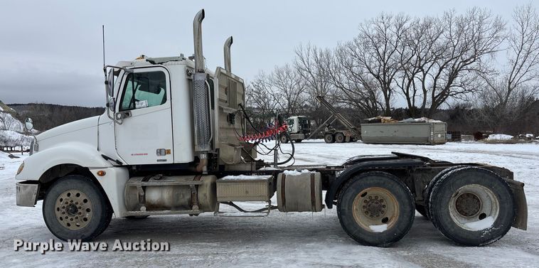 image for item FO3502 2006 Freightliner Columbia semi truck