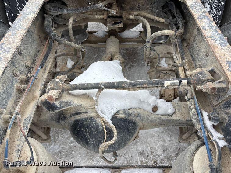 image for item FO3502 2006 Freightliner Columbia semi truck