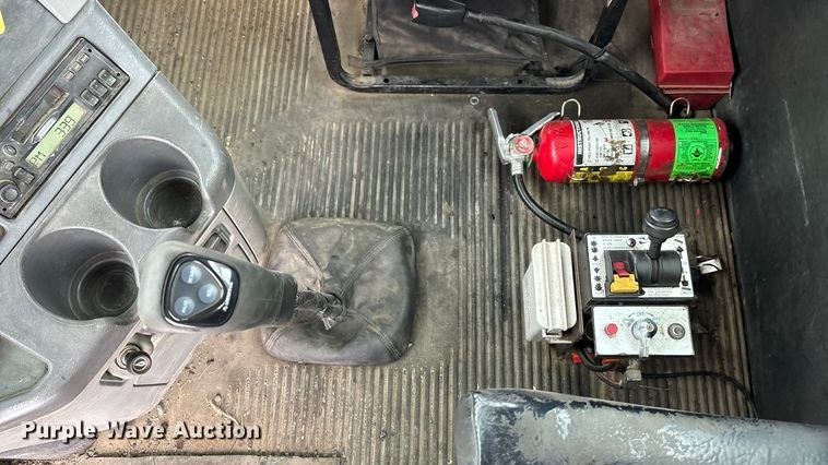 image for item FO3502 2006 Freightliner Columbia semi truck