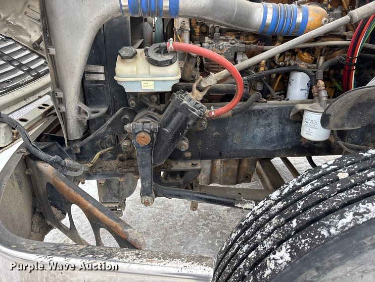 image for item FO3502 2006 Freightliner Columbia semi truck