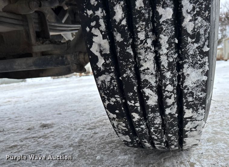 image for item FO3502 2006 Freightliner Columbia semi truck