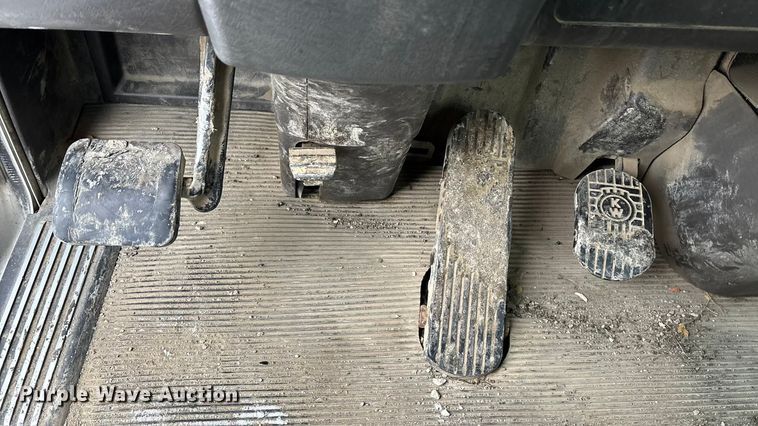 image for item FO3503 2010 Kenworth T800 semi truck