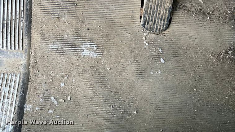 image for item FO3503 2010 Kenworth T800 semi truck