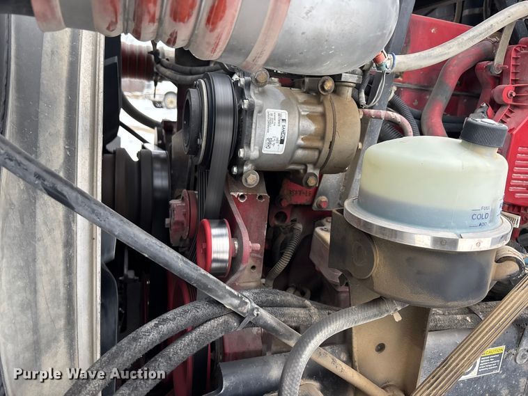 image for item FO3503 2010 Kenworth T800 semi truck