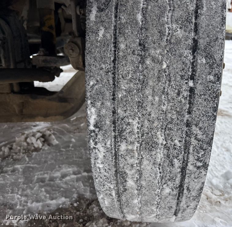 image for item FO3503 2010 Kenworth T800 semi truck