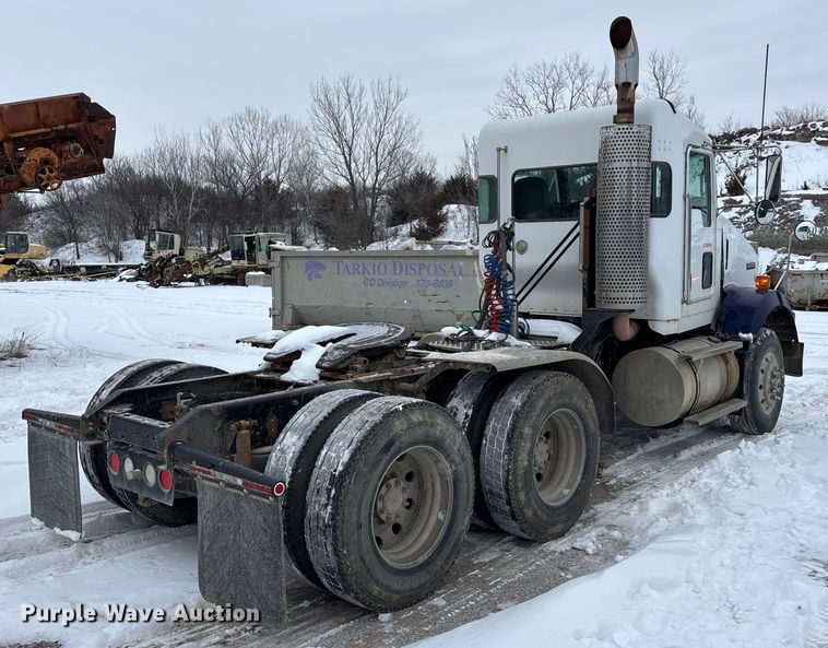 image for item FO3504 2010 Kenworth T800 semi truck