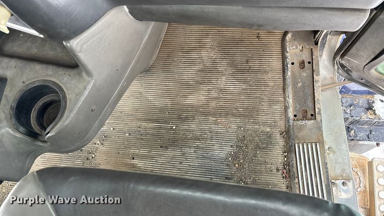 image for item FO3504 2010 Kenworth T800 semi truck