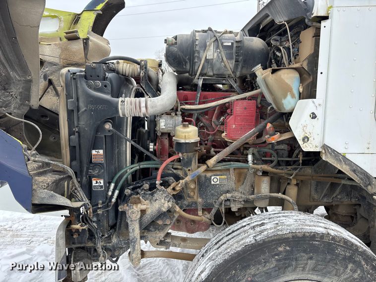 image for item FO3504 2010 Kenworth T800 semi truck