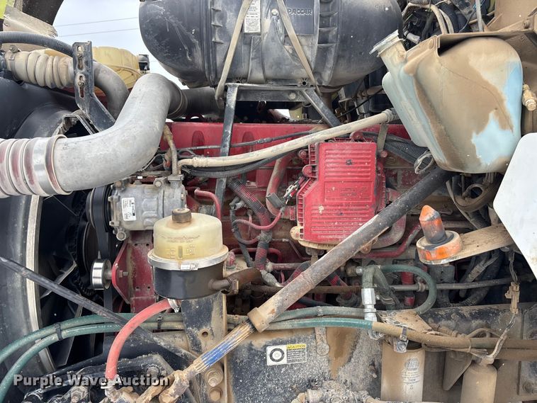 image for item FO3504 2010 Kenworth T800 semi truck