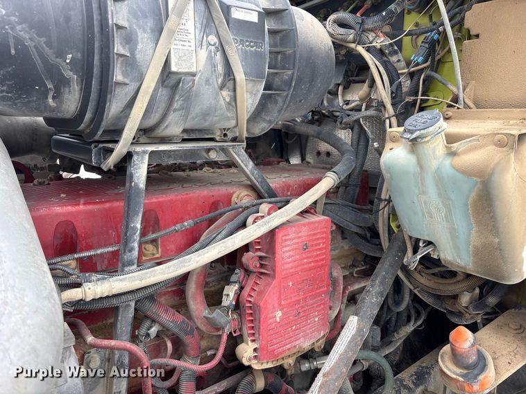 image for item FO3504 2010 Kenworth T800 semi truck