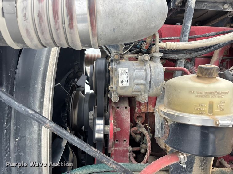 image for item FO3504 2010 Kenworth T800 semi truck