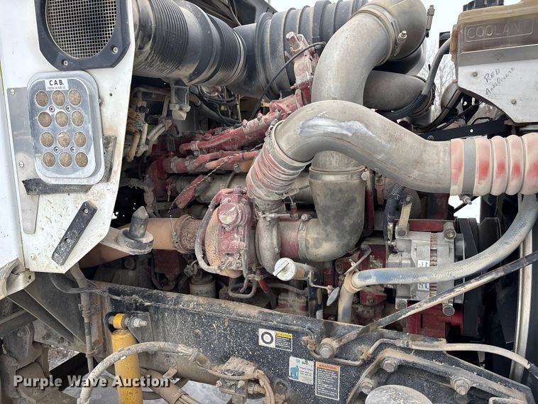 image for item FO3504 2010 Kenworth T800 semi truck