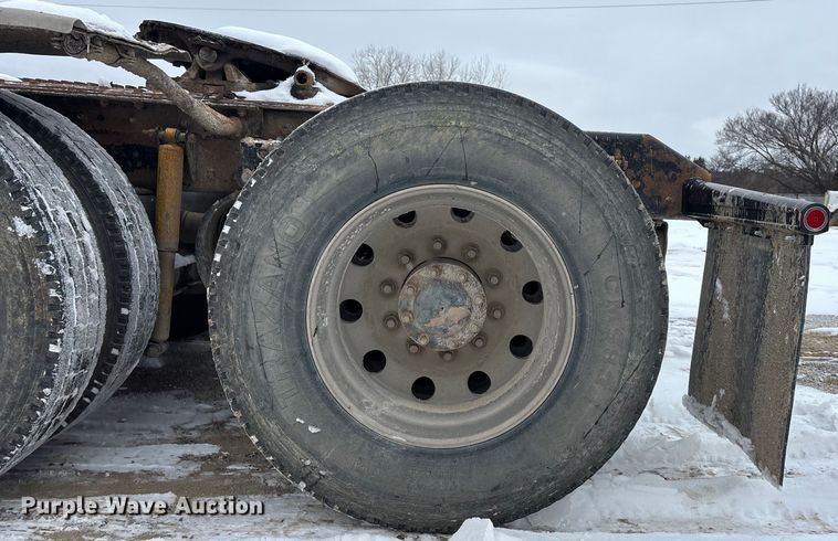 image for item FO3504 2010 Kenworth T800 semi truck