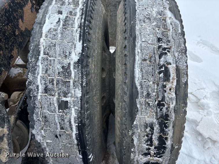 image for item FO3504 2010 Kenworth T800 semi truck