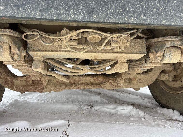 image for item FO3505 2002 International 2554 water truck