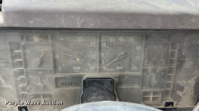 image for item FO3505 2002 International 2554 water truck