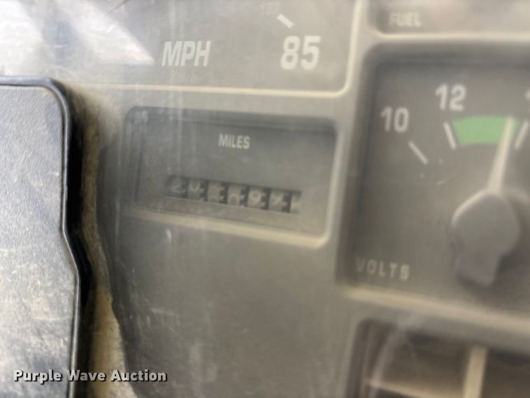 image for item FO3505 2002 International 2554 water truck