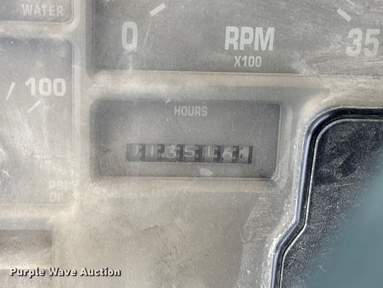 image for item FO3505 2002 International 2554 water truck