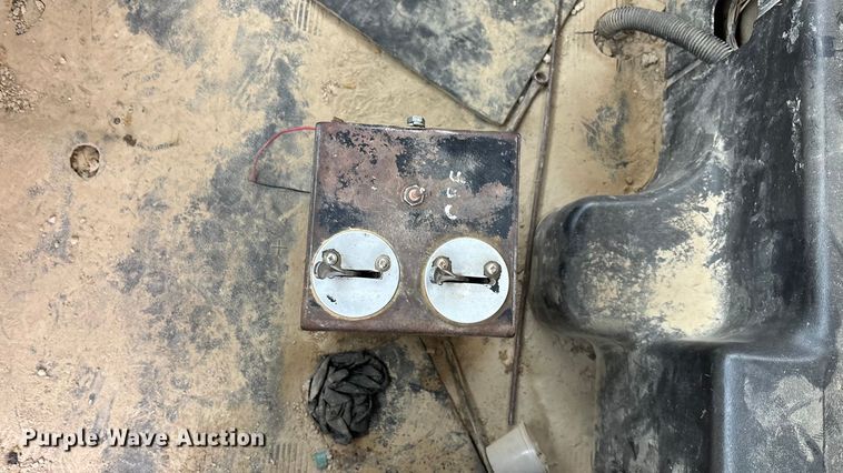 image for item FO3505 2002 International 2554 water truck