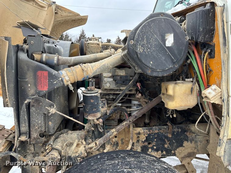 image for item FO3505 2002 International 2554 water truck