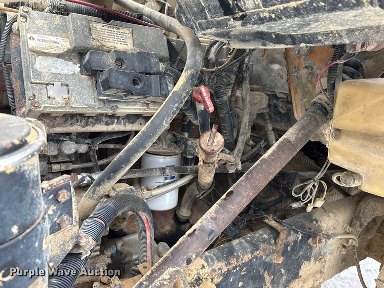 image for item FO3505 2002 International 2554 water truck