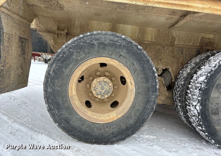 image for item FO3505 2002 International 2554 water truck