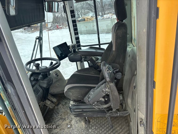 image for item FO3506 2016 Volvo L220H wheel loader