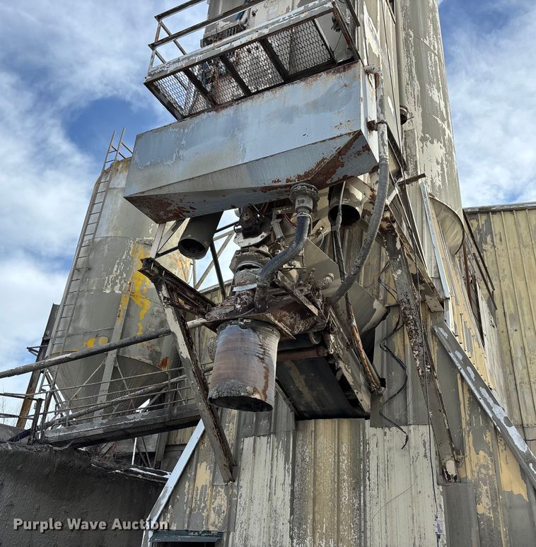 image for item FO3510 1993 Con-E-Co concrete plant