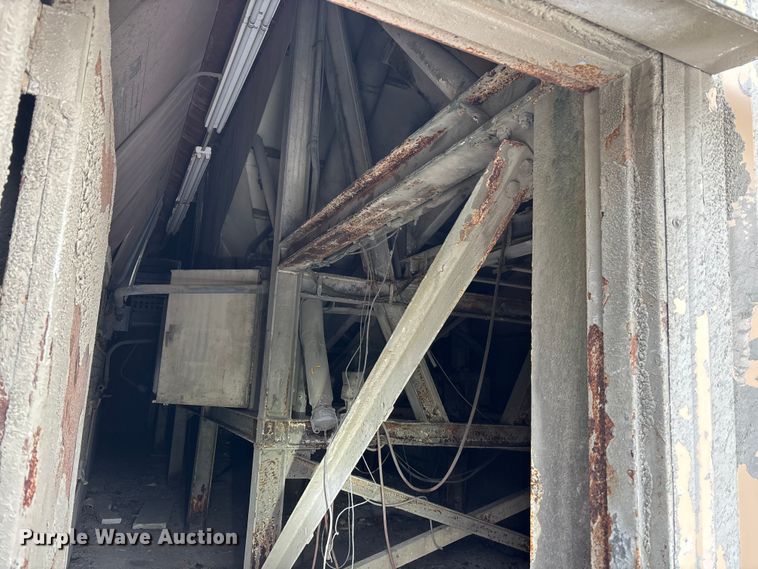 image for item FO3510 1993 Con-E-Co concrete plant