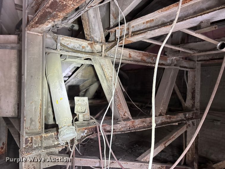 image for item FO3510 1993 Con-E-Co concrete plant