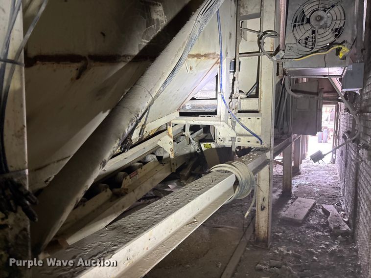 image for item FO3510 1993 Con-E-Co concrete plant