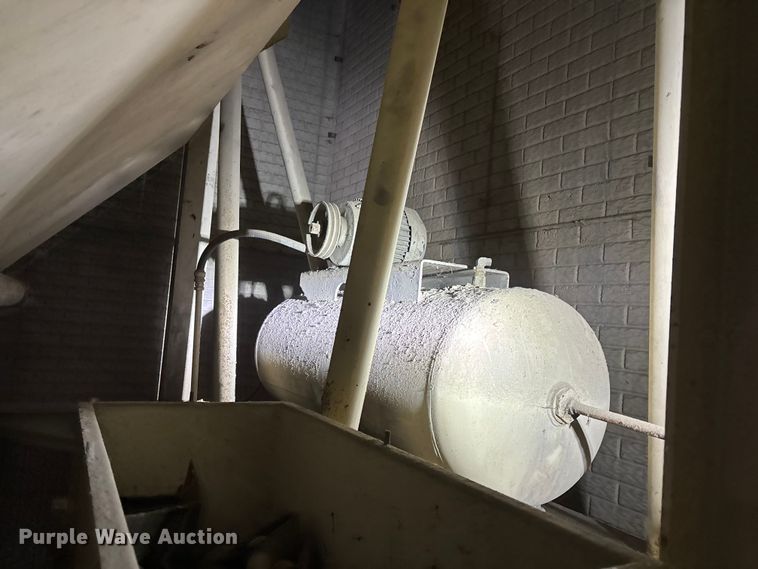 image for item FO3510 1993 Con-E-Co concrete plant