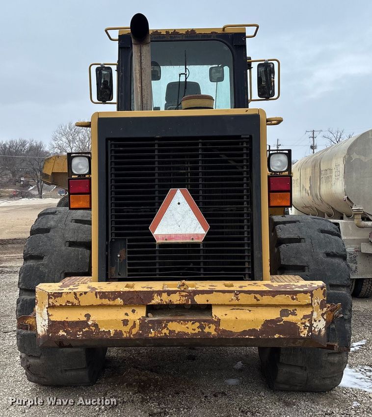 image for item FO3512 1996 Caterpillar 950F wheel loader