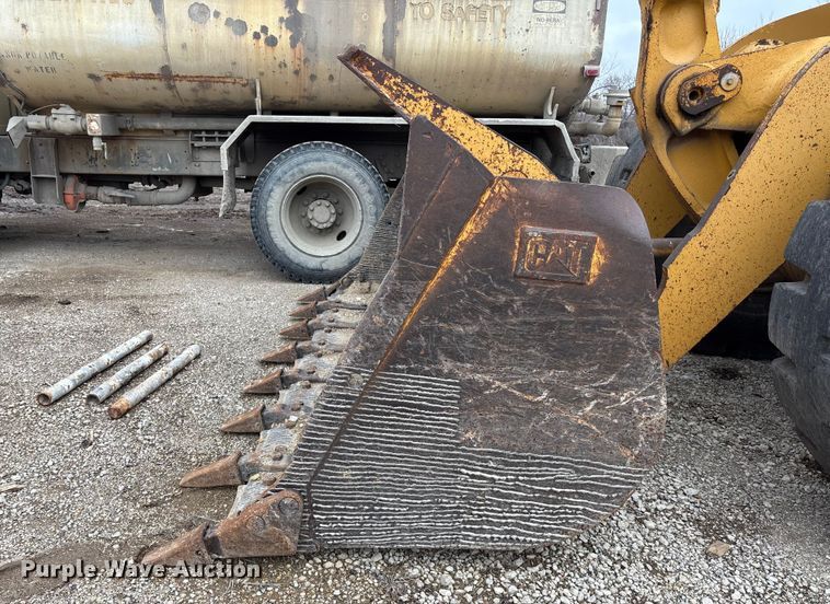 image for item FO3512 1996 Caterpillar 950F wheel loader